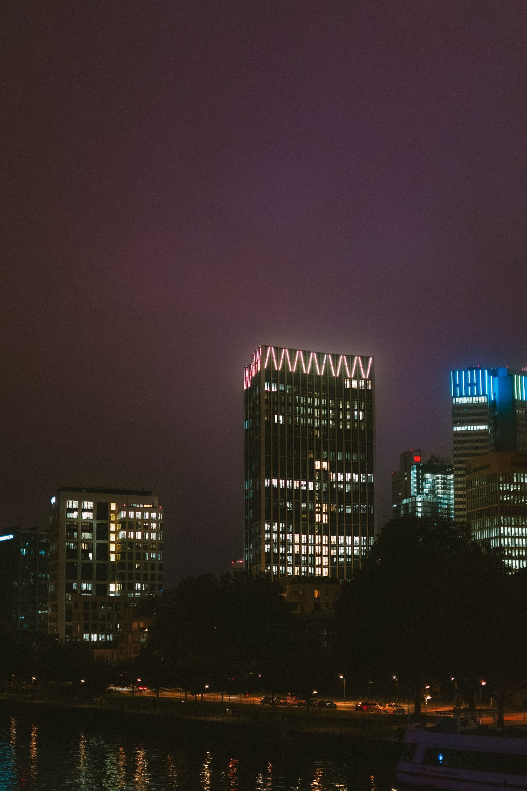 Skyline de Francfort de nuit